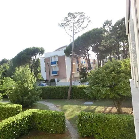 Modern In Pineda - Beahost