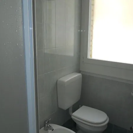 アパート Modern In Pineda - Beahost *